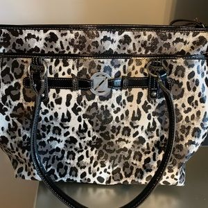 Nine&Co Handbag